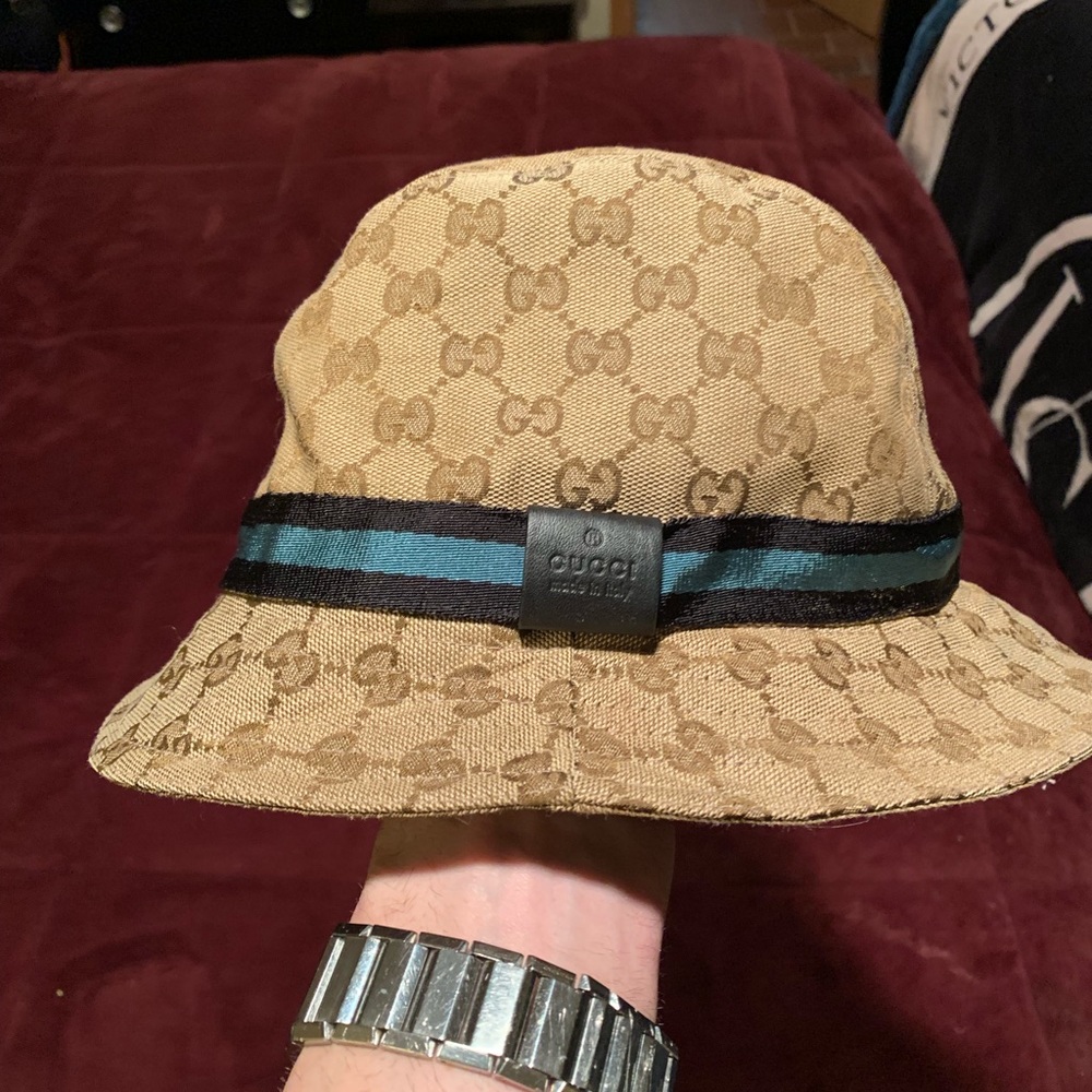 Gucci bucket hat